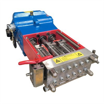 Bomba de limpeza de tubos industriais